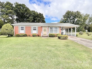 806 Hampton Place, Lenoir, NC 28645