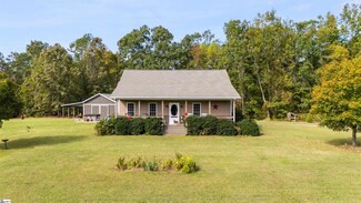 660 Scoggins Rd, Rutherfordton, SC 28139