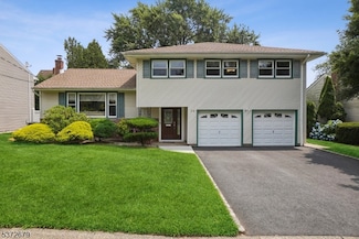 24 Gail Ct, Springfield, NJ 07081