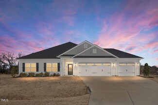 145 N Hawks Ridge Ln, Smithfield, NC 27577