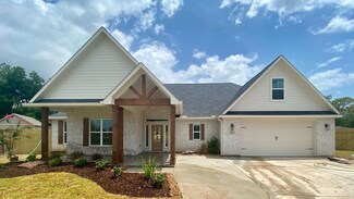61 Dove Tree Ct, Lake Jackson, TX 77566