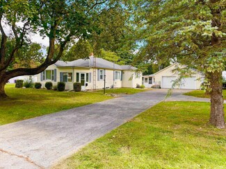 1507 Ranch Rd, Warsaw, IN 46580