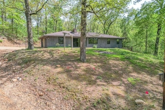 136 Rhinestone Ln, Poplar Bluff, MO 63901