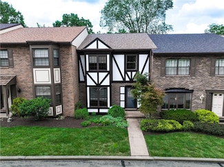 410 Edgetree Ln, Murrysville, PA 15668