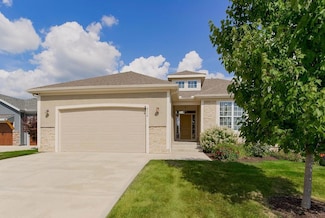 8319 Pickering St, Shawnee, KS 66227