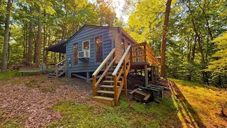 820 Combs Rd, Nashville, IN 47448