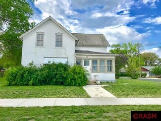 112 Main Ave, Gaylord, MN 55334