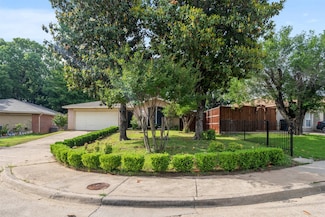 9452 Crimnson Ct, Dallas, TX 75217