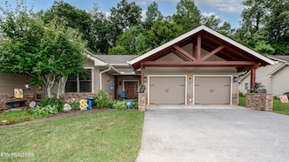 211 Bishops Cap, Townsend, TN 37882