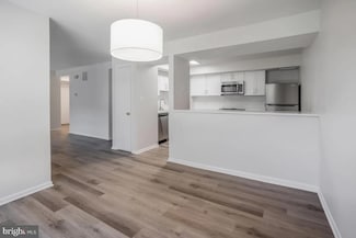 1699 Yale Place Unit 3BR-455, Rockville, MD 20850