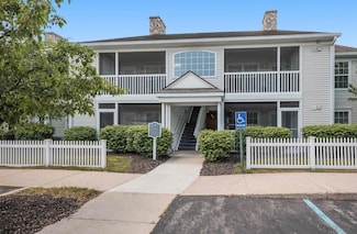 2840 S Knightsbridge Cir Unit 112, Ann Arbor, MI 48105