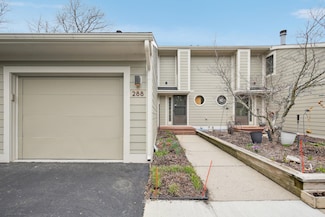 288 Whitlock St, Saline, MI 48176