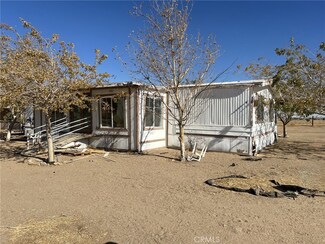 10449 Caliente Rd, Oak Hills, CA 92344