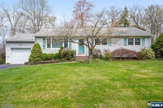 24 Sandra Ln, Wayne, NJ 07470