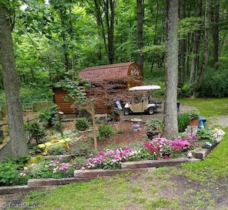 190 Pine Ln SW, Meadows of Dan, VA 24120