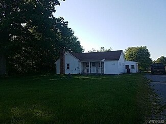 11378 Crego Rd, Akron, NY 14001