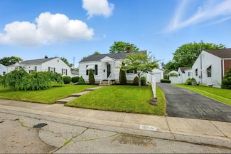 1330 Amherst Rd, Springfield, OH 45504