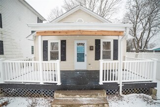 447 Pequot Ave, Warwick, RI 02889