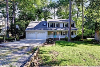 100 Middlewood Ln, Yorktown, VA 23692