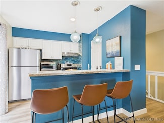 252 Walkers Cay Dr, Osage Beach, MO 65065