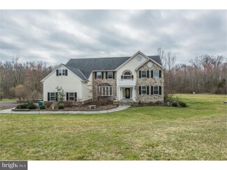 153 Wambold Rd, Green Lane, PA 18054