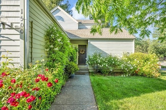 1500 Voorhees Cir, Saint Helena, CA 94574