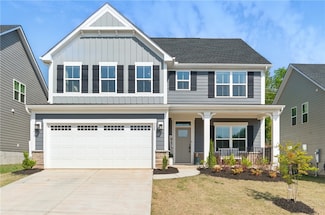 229 Hollythorpe Ln, Fountain Inn, SC 29644