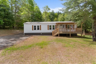 15 Foxfire Ln, Galax, VA 24333