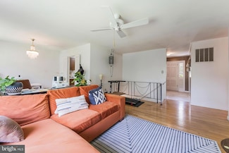 6204 Armor Dr, Clinton, MD 20735