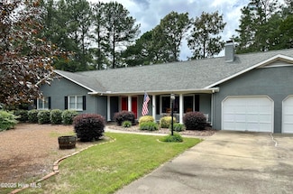 6 Briarwood Place, Pinehurst, NC 28374