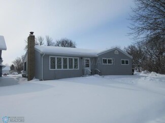 111 E 2nd Ave N, Cavalier, ND 58220