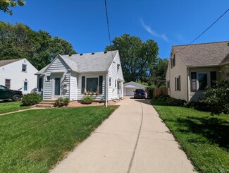 920 15th Ave NE, Rochester, MN 55906