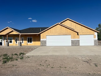672 N Kaycie Ln, Panguitch, UT 84759