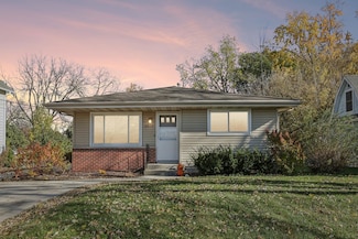 6015 Merrill St, Mc Farland, WI 53558