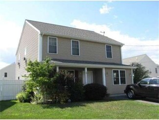 25 Aberdeen St, Fall River, MA 02721