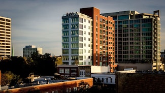 1590 Elmwood Ave Unit 806, Evanston, IL 60201
