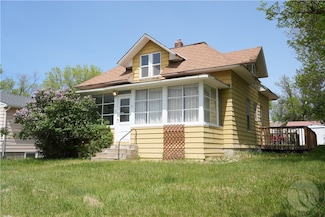 403 1st St NE, Harlowton, MT 59036