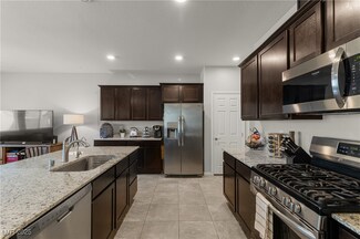 7215 Dazzle Point St, North Las Vegas, NV 89084