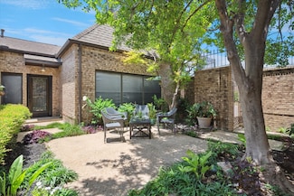3114 Stonehenge Ln, Carrollton, TX 75006