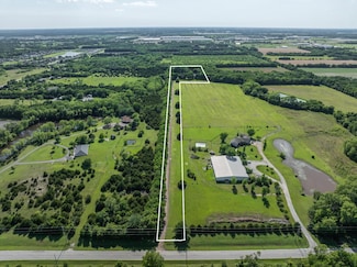 7300 N Hillside St, Valley Center, KS 67147