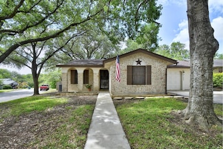7546 Leafy Hollow Ct, Live Oak, TX 78233