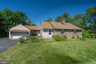 9 W Golf Club Ln, Paoli, PA 19301