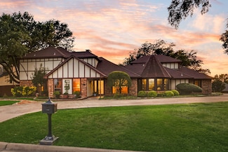 706 S Alamo Rd, Rockwall, TX 75087