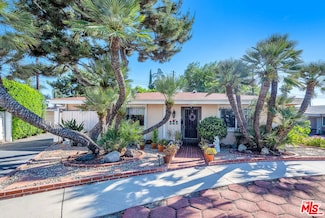 13016 Stagg St, North Hollywood, CA 91605