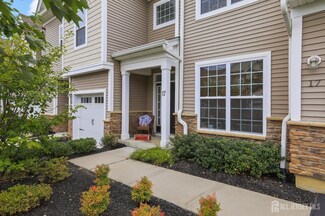 17 Grabowski Dr, Sayreville, NJ 08859