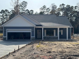 1351 White Oak Ln, Galivants Ferry, SC 29544