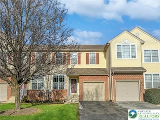 7680 Cross Creek Cir Unit 97, Breinigsville, PA 18031
