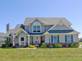 1704 S Orchard Dr, Mahomet, IL 61853