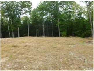 118 Diamond Ln, Hollis Center, ME 04042