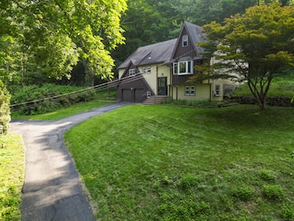 166 S Main St, Marlborough, CT 06447